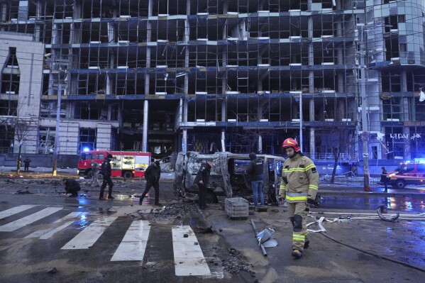 俄罗斯袭击乌克兰基辅造成3人死亡