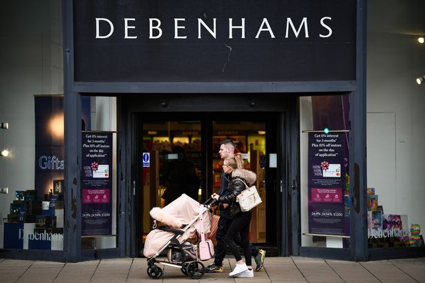 80英镑的Debenhams化妆盒降至15英镑,“放在任何梳妆台上都很棒”