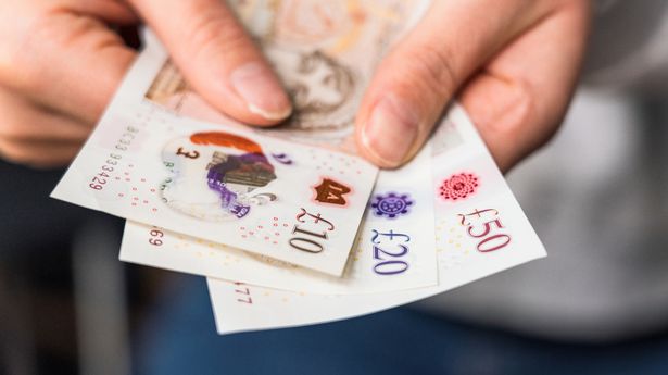 DWP将向在此日期之前出生的人免费发放200英镑的冬季补助金