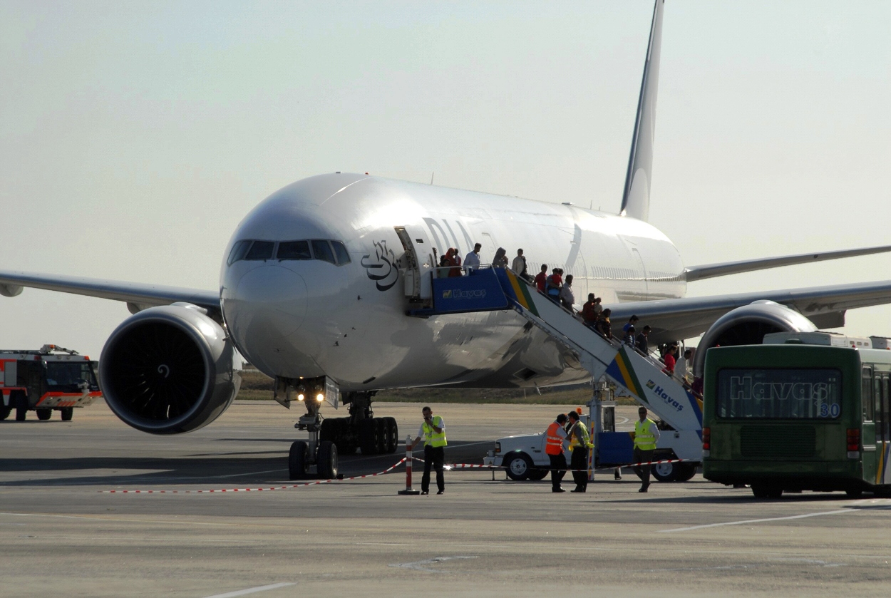 巴基斯坦国际航空公司空姐因涉嫌走私被捕