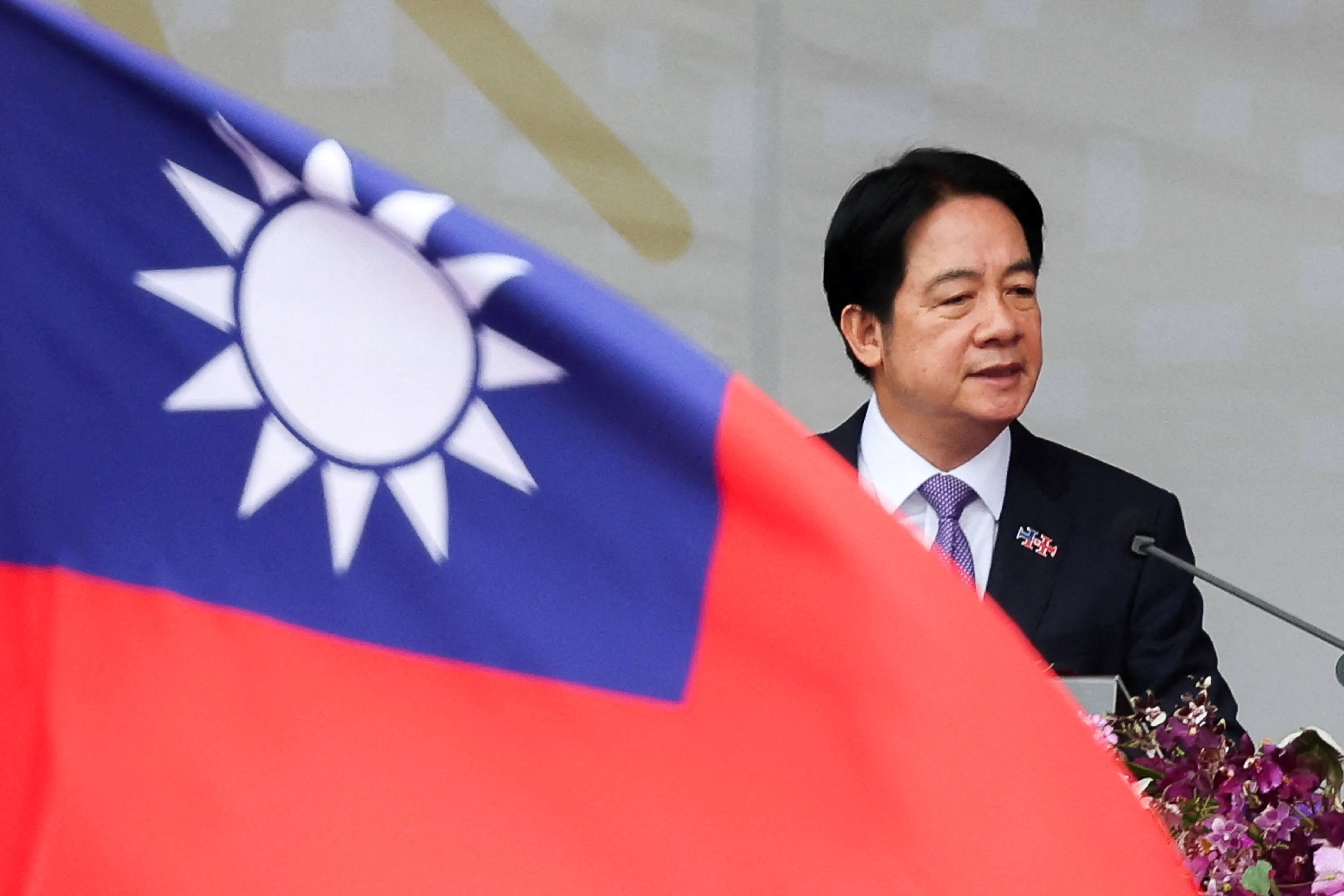 中国在台湾附近的军事演习：美国外交政策与地区稳定分析